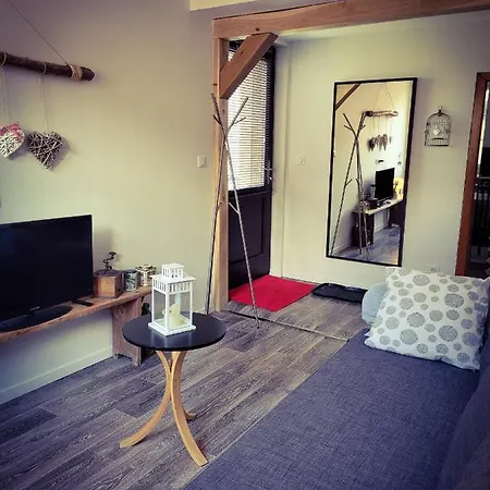 A La Forge Apartment